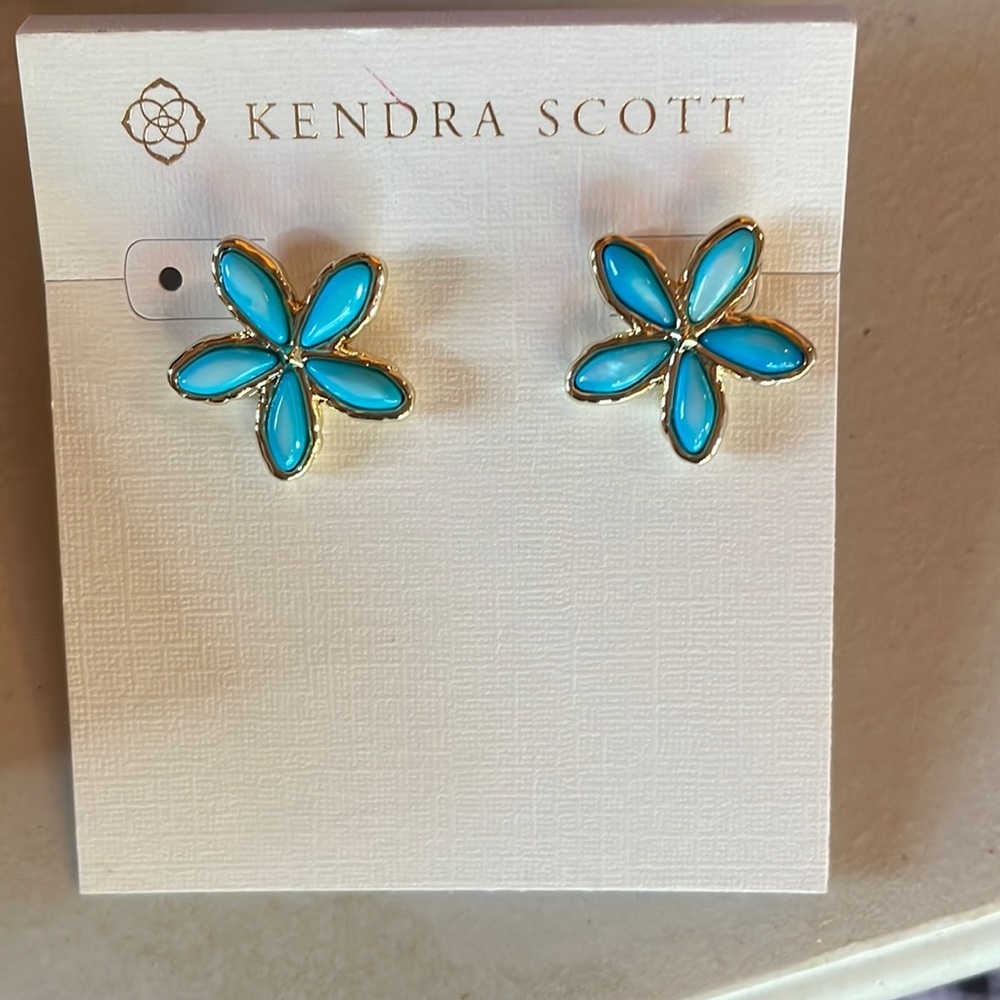 NIP Kendra Scott Kyla Flower Stud